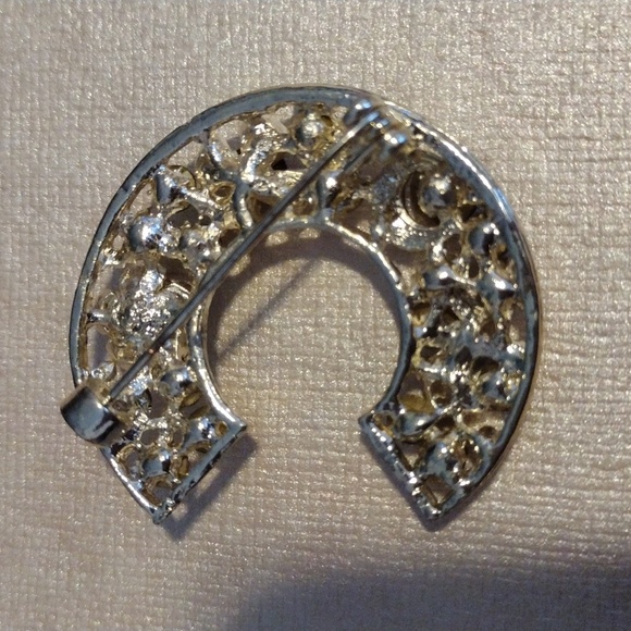 Elegant Silver and Gold Brooch with Gem Accents - Picture 3 of 3